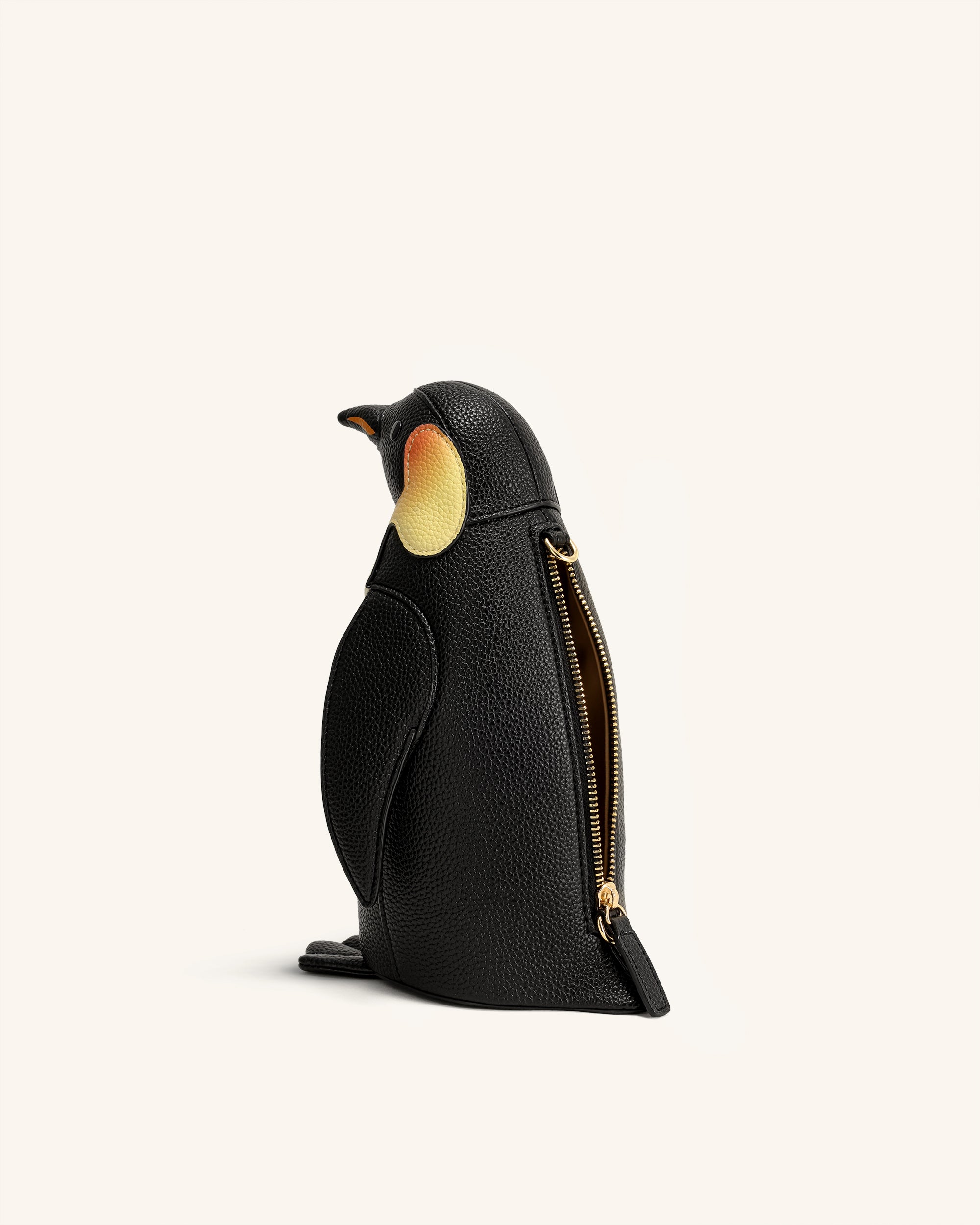 PENGUIN RESEARCH カラビナ 黒 Pia Penguin Crossbody Bag - Black | JW PEI