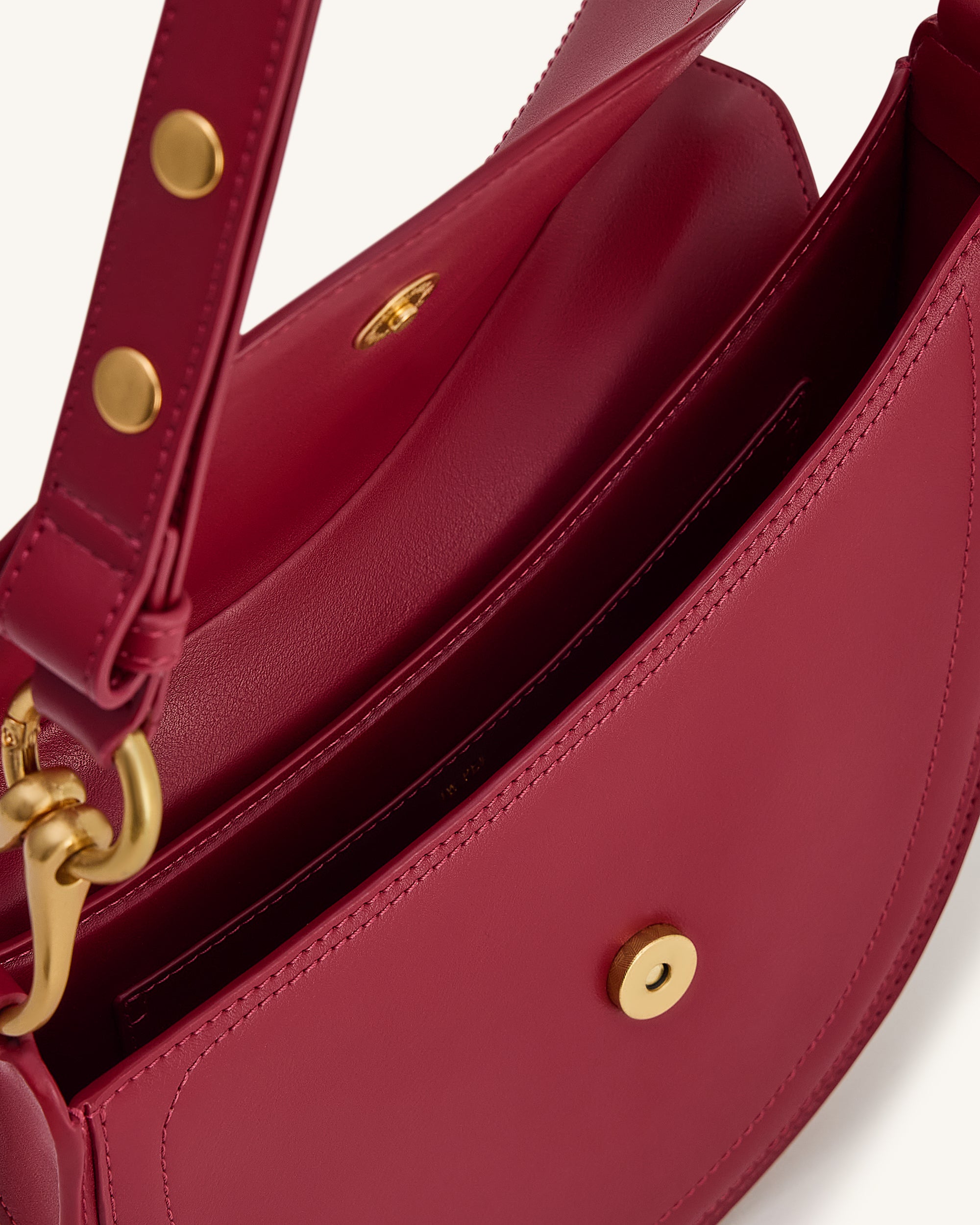 Ashlie Crossbody Bag - Burgundy | JW PEI