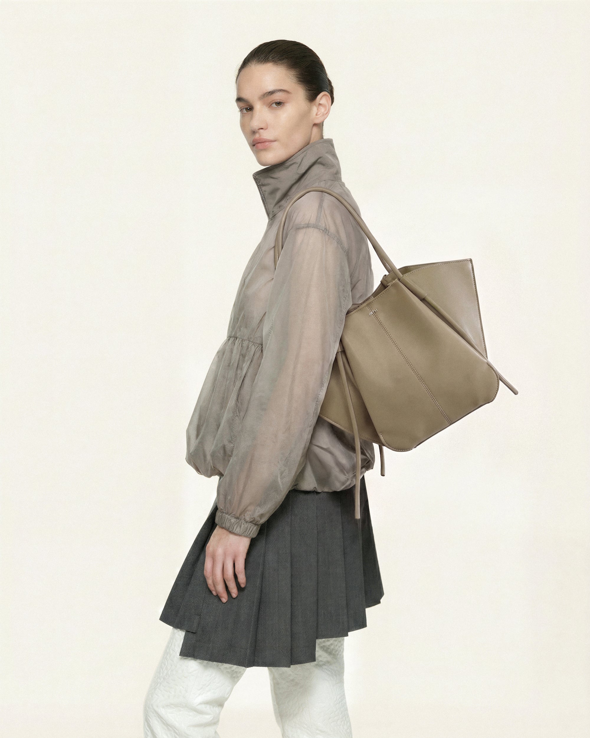 Nala Wide Tote Bag - Taupe | JW PEI