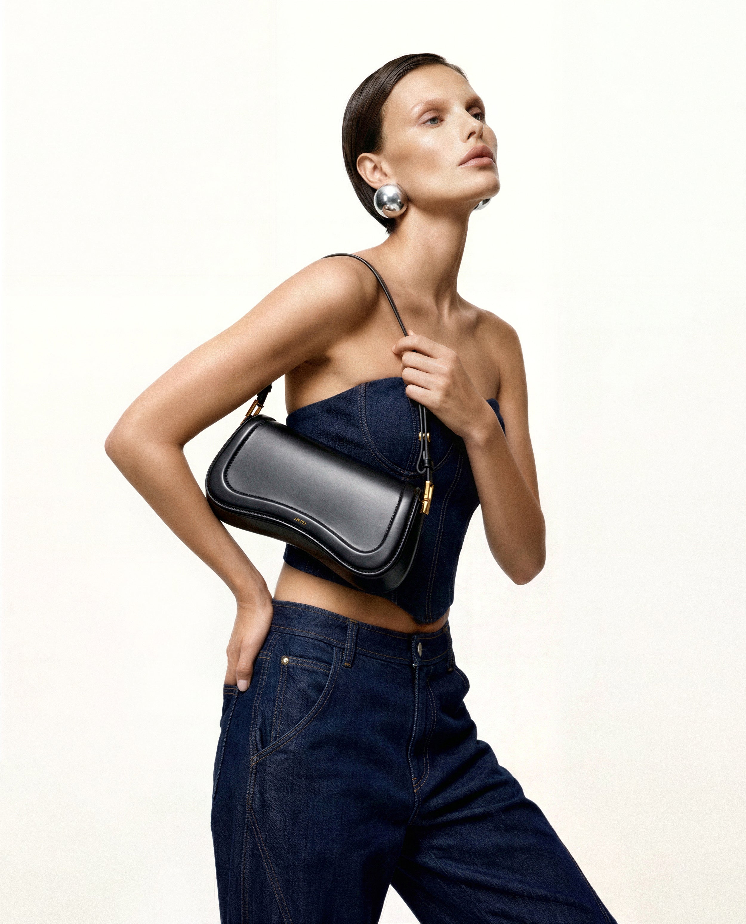 Joy Shoulder Bag - Black | JW PEI