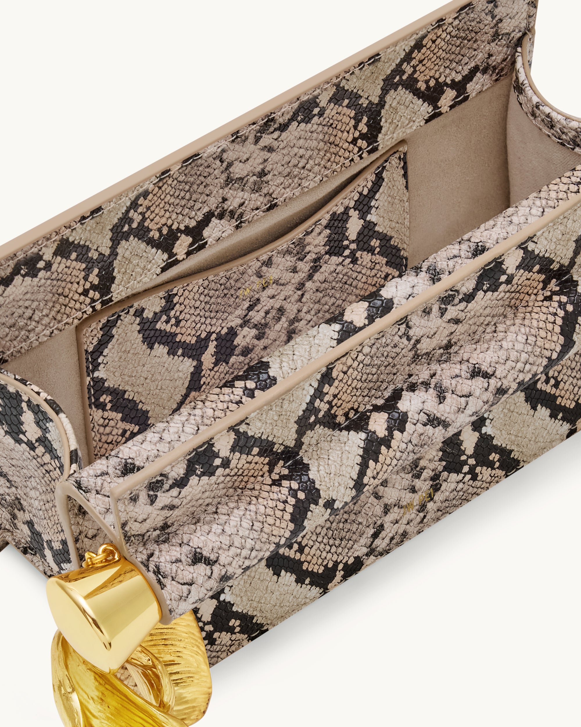 ★新品★AP STUDIOバセッピ chain paper clutch bag Binder Clip Bag 💼 STUDIOCULT | Shop Now ↯