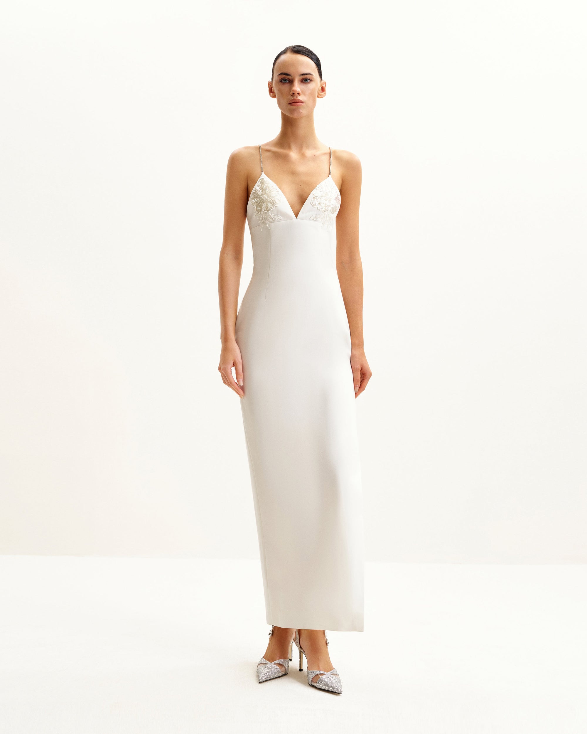 Ayliua Sweetheart-Neckline Rhinestones Embellished White Long Dress Ayliua Sweetheart-Neckline Rhinestones Embellished White Long Dress