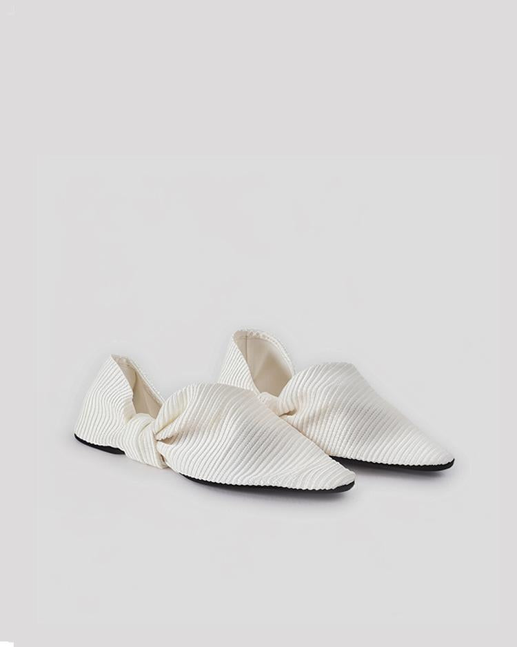 Pointed Toe Knit Flats-White