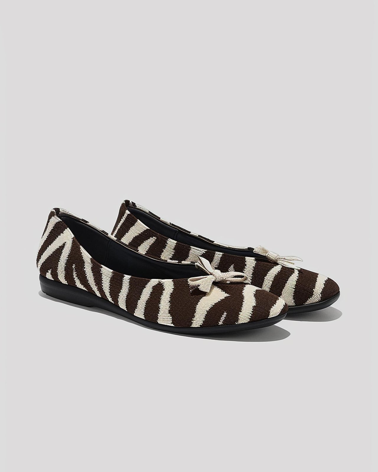 Zebra Pattern Knit Flats-Brown
