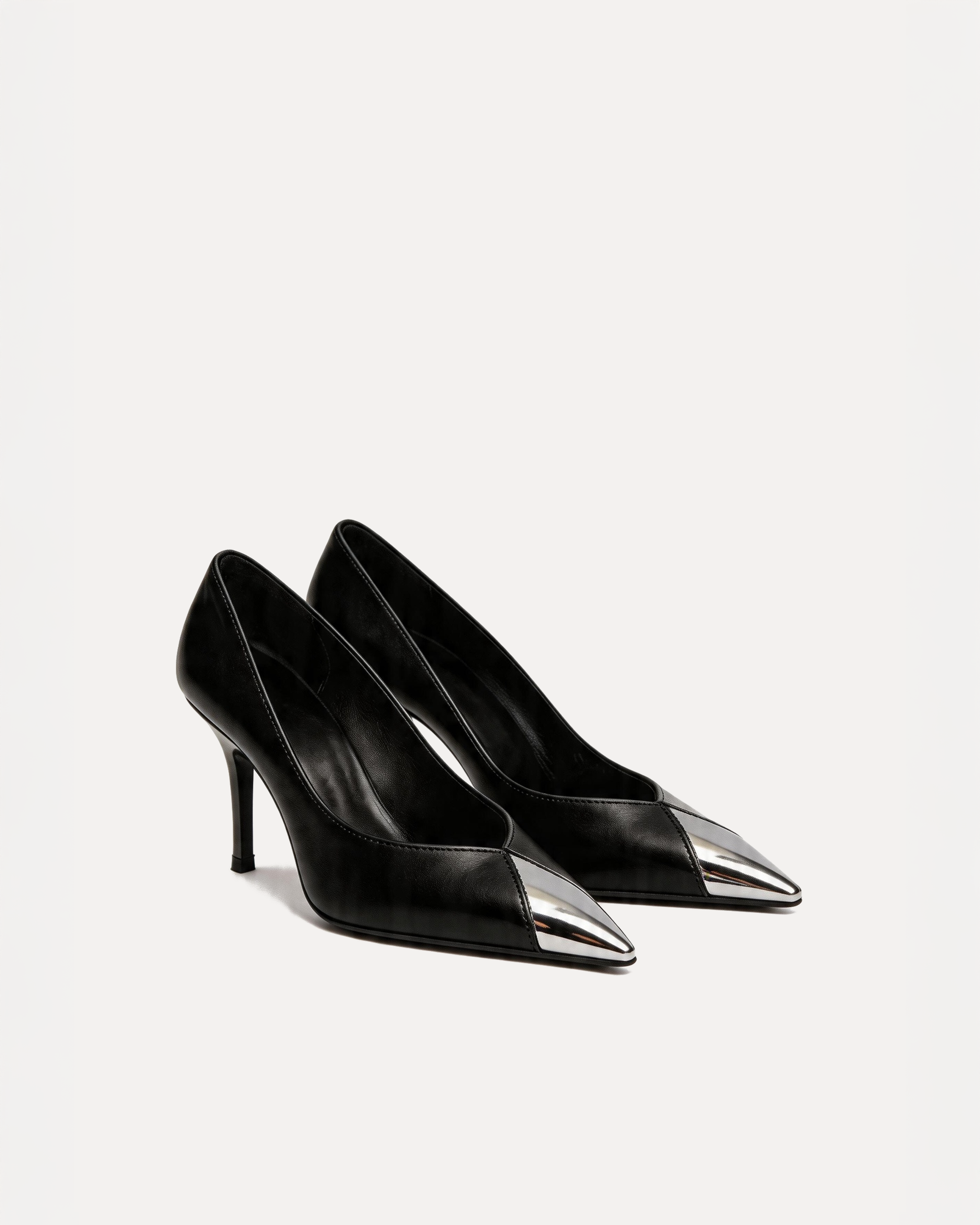 Ava Metallic Cap Pumps – Black