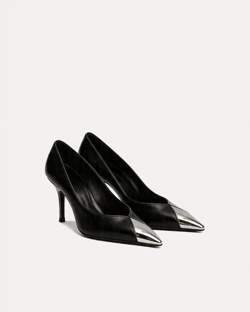 Ava Metallic Cap Pumps – Black