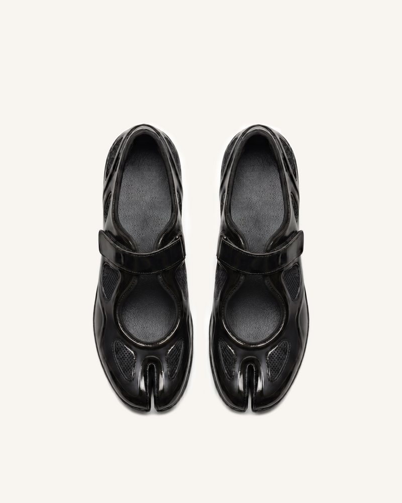 Vera Split-Toe Mary Janes – Black