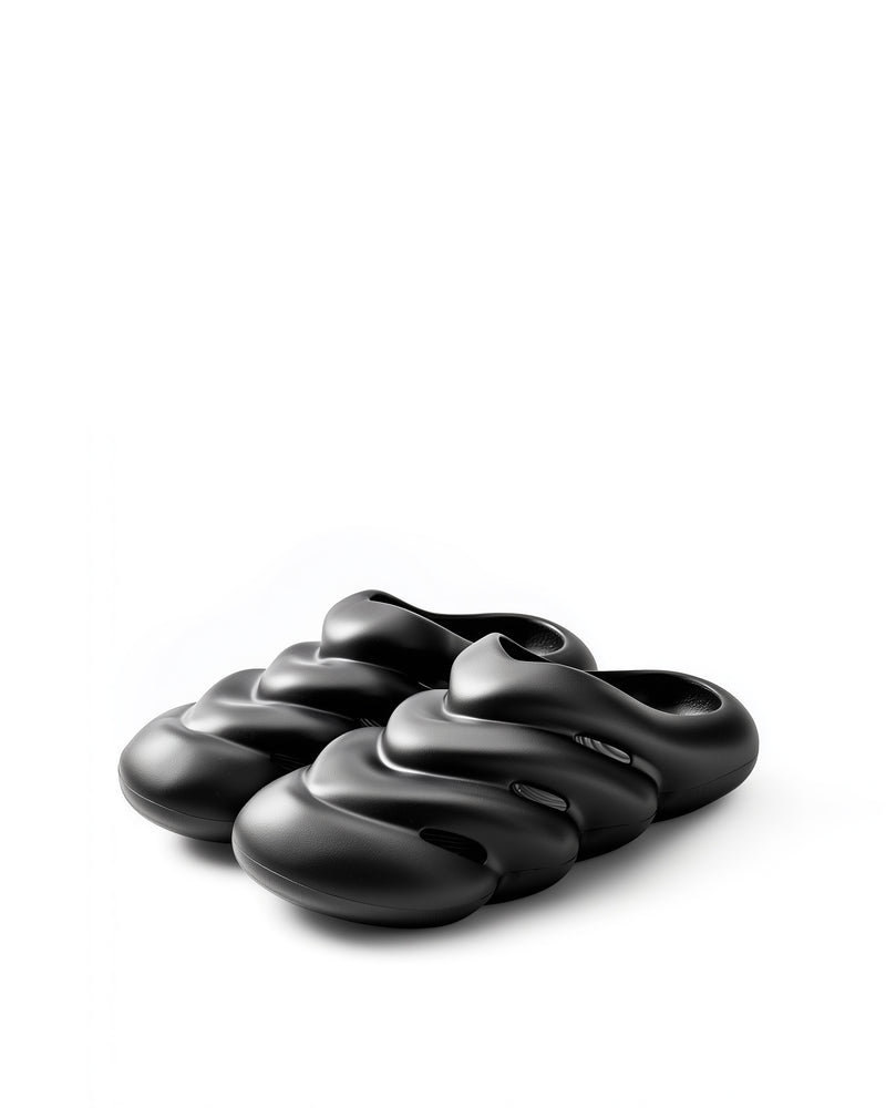 Skylar Sculpted Clogs – Black